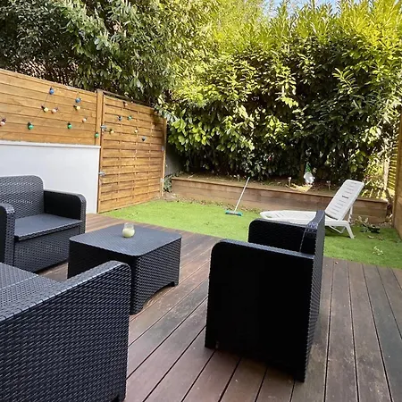 Apartman With Warm And Refined Garden La Rochelle
